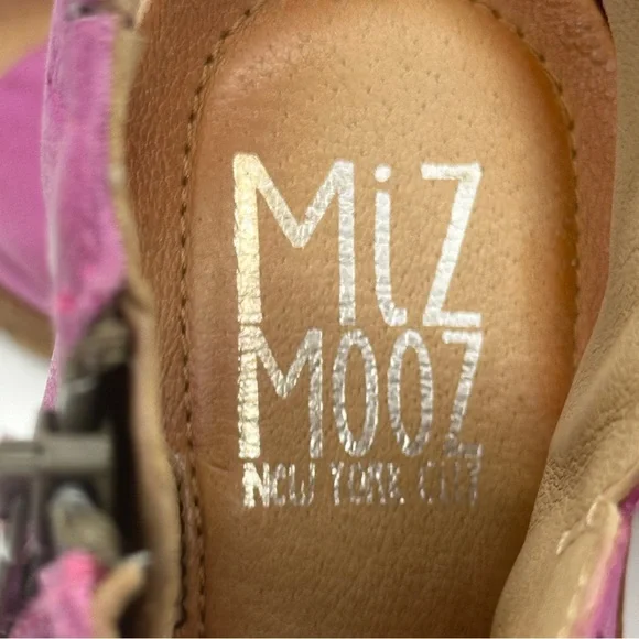 Miz Mooz Flaire Sandals. Size 9 - Picture 10 of 11